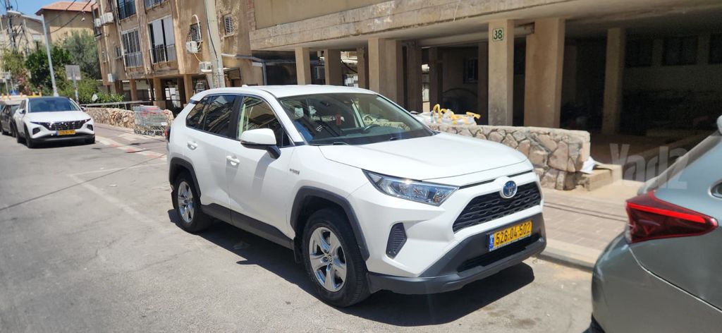 טויוטה RAV4