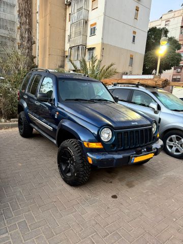 מודעת רכב ג'יפ צ'ירוקי
