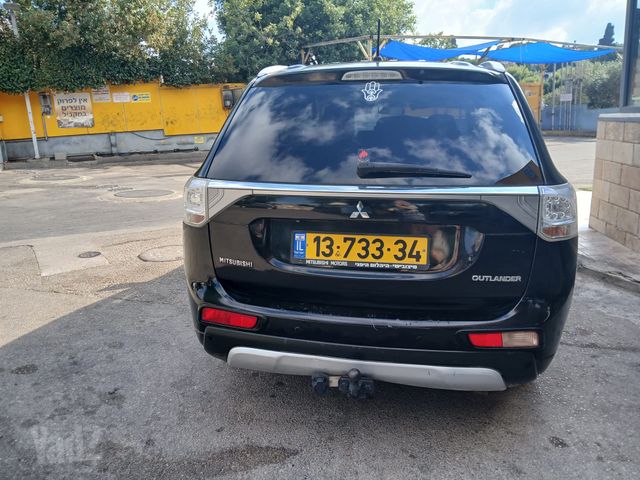 מיצובישי אאוטלנדר