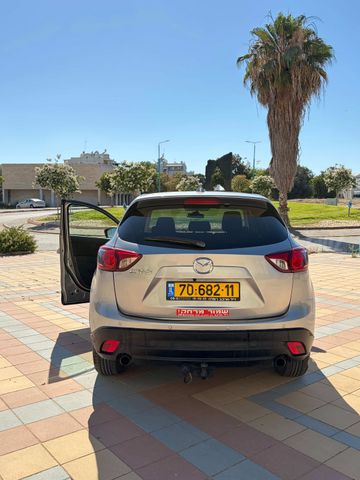 מודעת רכב מאזדה CX-5