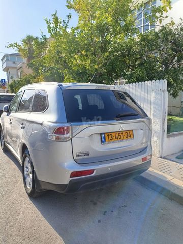 מיצובישי אאוטלנדר