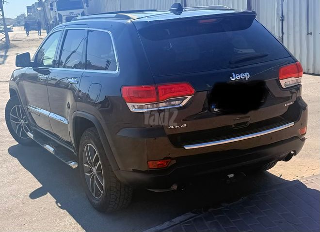 מודעת רכב ג'יפ גרנד צ'ירוקי