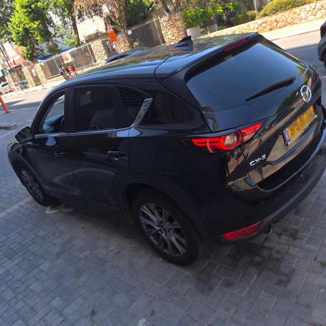 מודעת רכב מאזדה CX-5