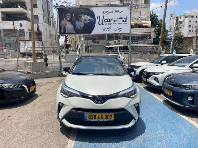 מודעת רכב טויוטה C-HR