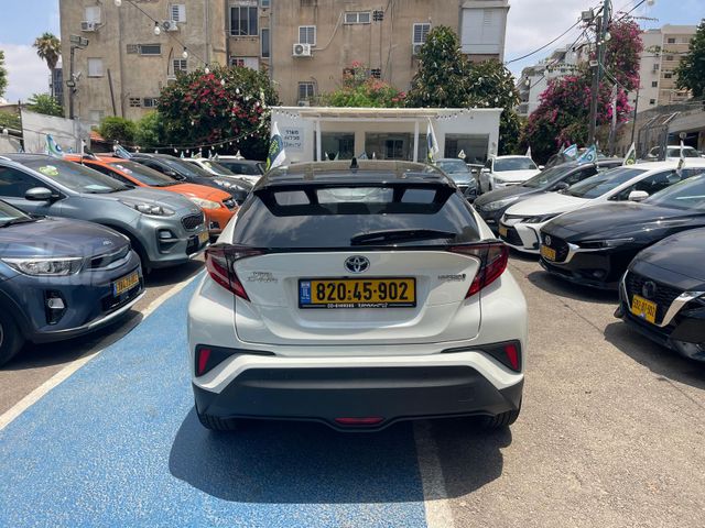 טויוטה C-HR