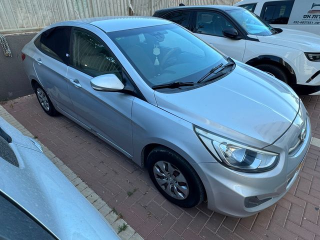 יונדאי אקסנט i25