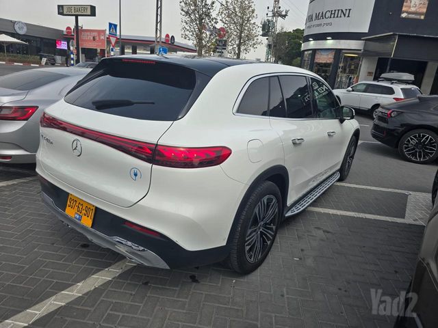 מרצדס-בנץ EQS SUV