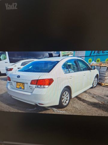 סובארו B4/לגאסי