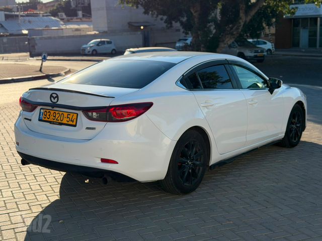 מאזדה 6