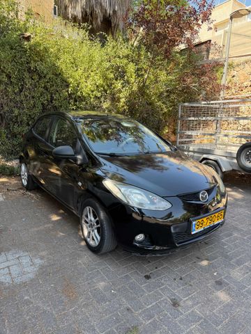 מודעת רכב מאזדה 2