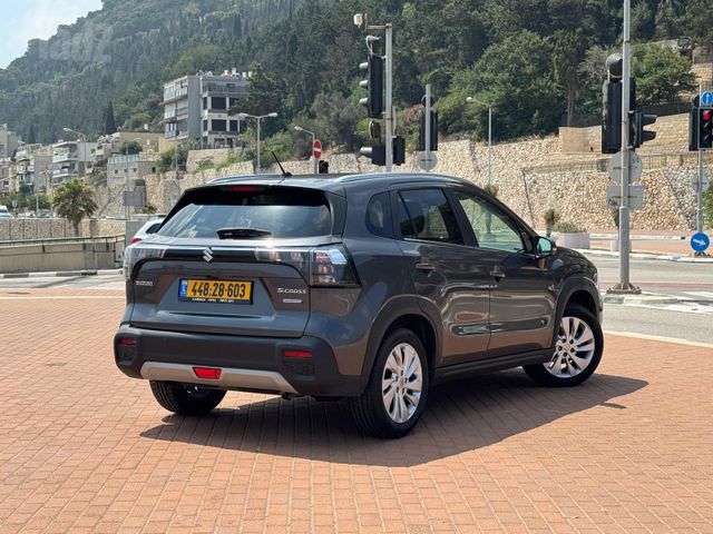 סוזוקי S-Cross