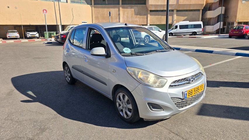 יונדאי i10