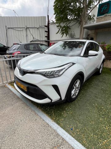 מודעת רכב טויוטה C-HR