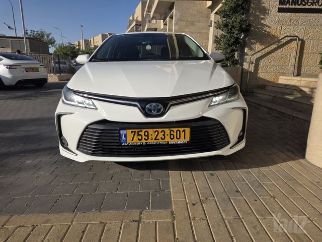 טויוטה קורולה