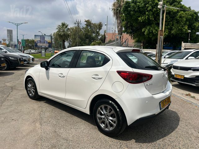 מודעת רכב מאזדה 2 2