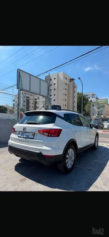 סיאט ארונה