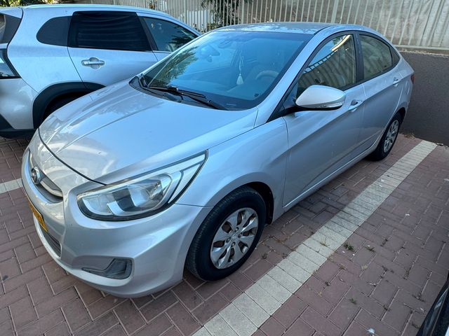 יונדאי אקסנט i25