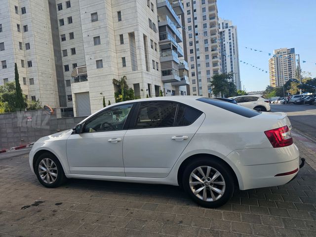 סקודה אוקטביה
