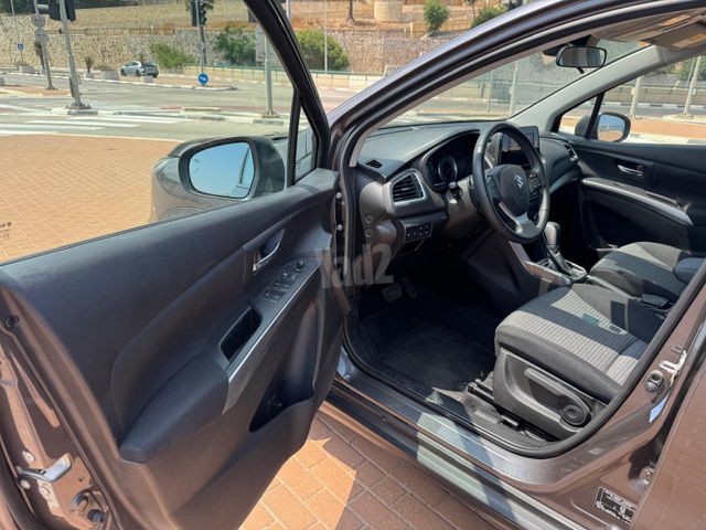 סוזוקי S-Cross