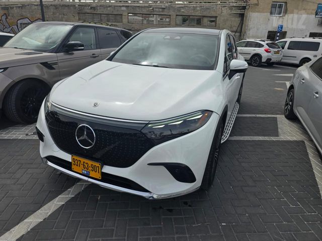 מרצדס-בנץ EQS SUV