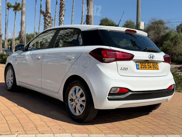 יונדאי i20