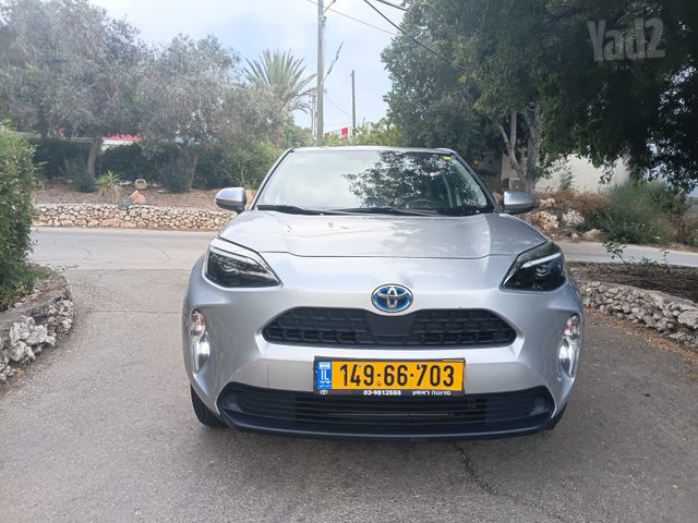 טויוטה יאריס קרוס