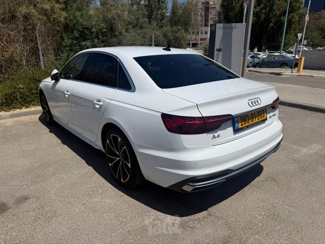 אאודי A4