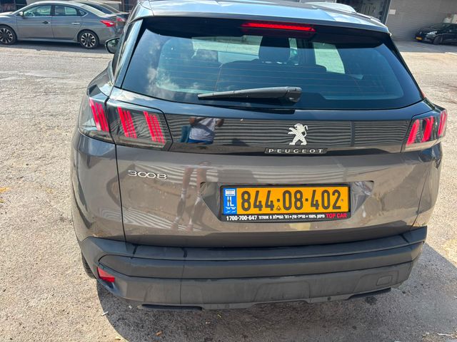 פיג'ו 3008