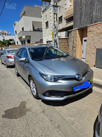 טויוטה אוריס