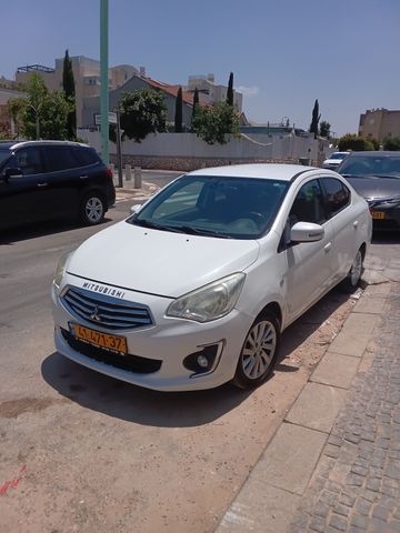מיצובישי אטראז'