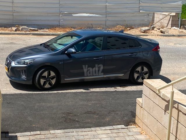 יונדאי איוניק