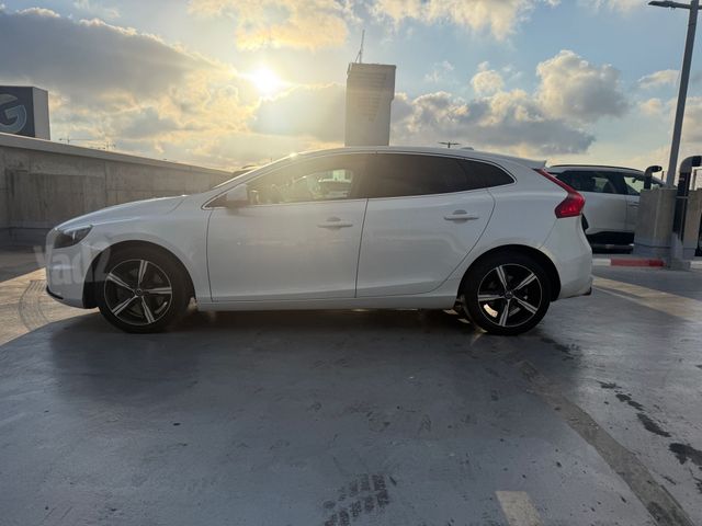 מודעת רכב וולוו V40