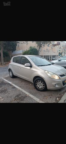 מודעת רכב יונדאי i20
