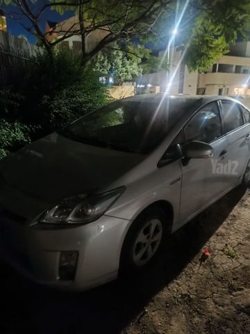 מודעת רכב טויוטה פריוס