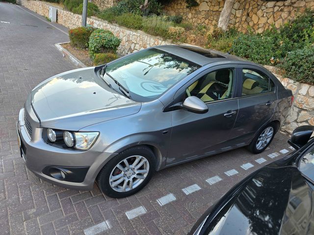 שברולט סוניק