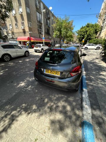 פיג'ו 208