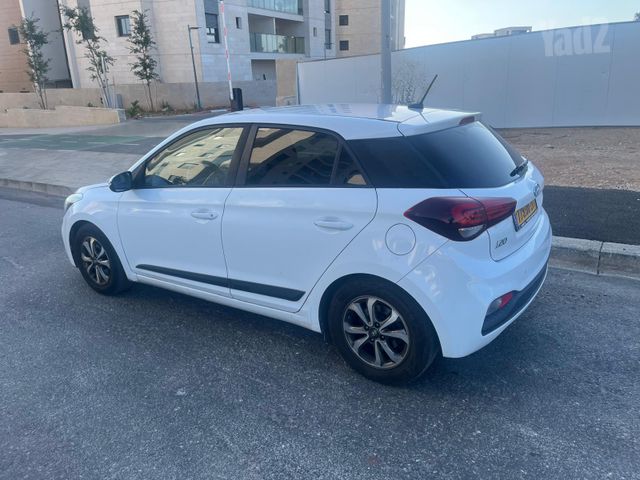 יונדאי i20
