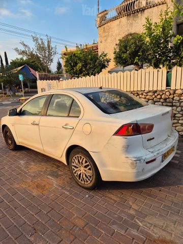 מיצובישי לנסר