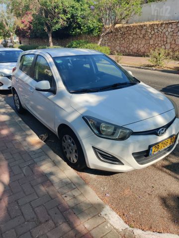 יונדאי i20