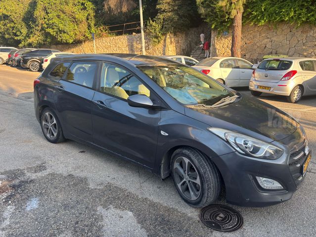 יונדאי i30