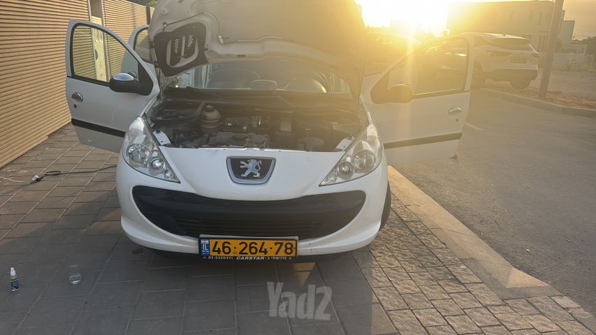 פיג'ו 206