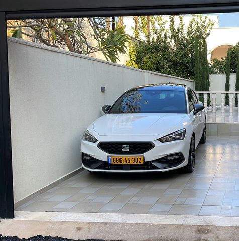 סיאט לאון