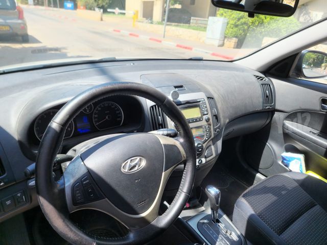 יונדאי i30