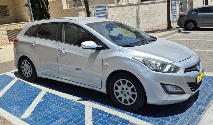 יונדאי i30
