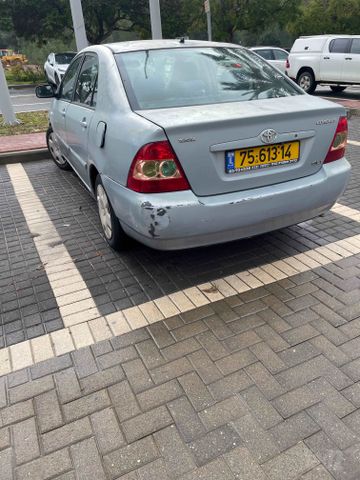 טויוטה קורולה