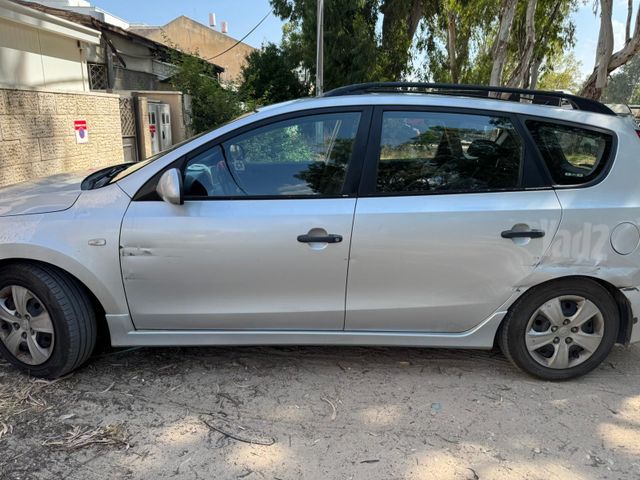 יונדאי i30