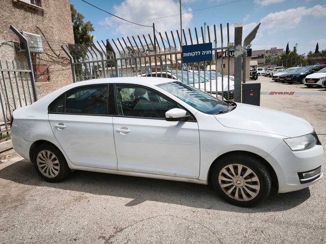 סקודה ראפיד