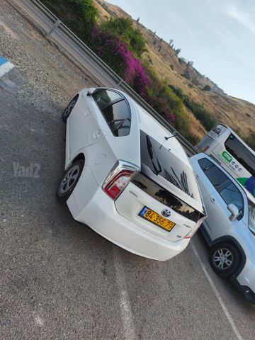 טויוטה פריוס