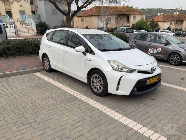 מודעת רכב טויוטה פריוס פלוס