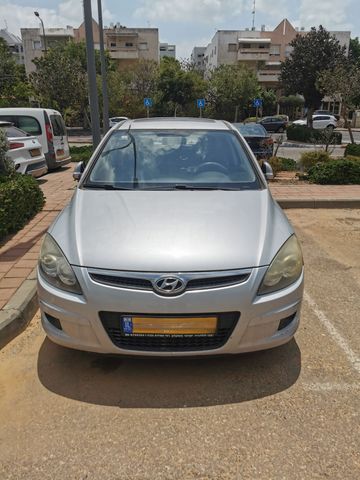 יונדאי i30